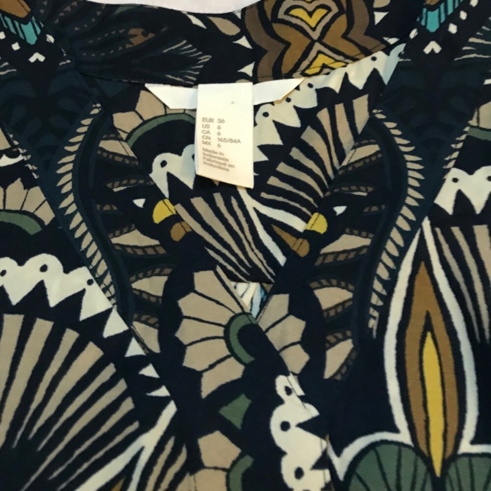 H&M • Beautiful Boho Button Up - Picture 3 of 6